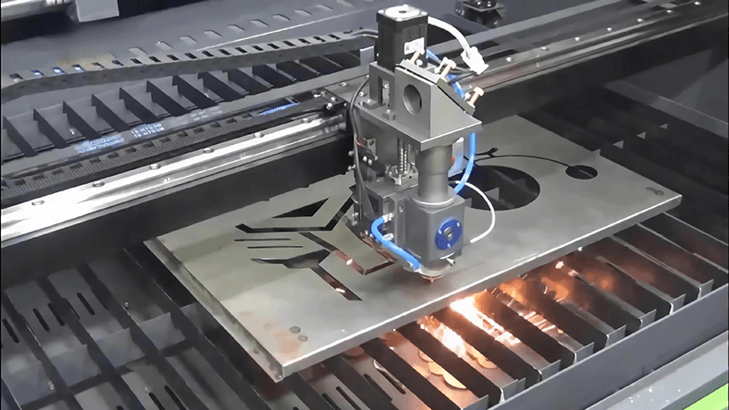 co2 laser cutting metal sheet