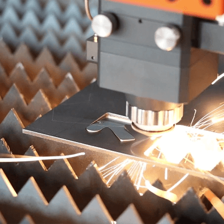 2kw Fiber Laser Cutting Machine in Processing Stainess Steel