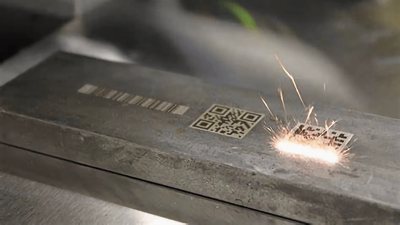 50w Fiber Laser Marking QR Code on Metal