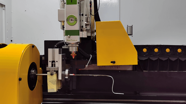 Fiber Laser Cutting Machine Equipped with Raytools Cutting Head