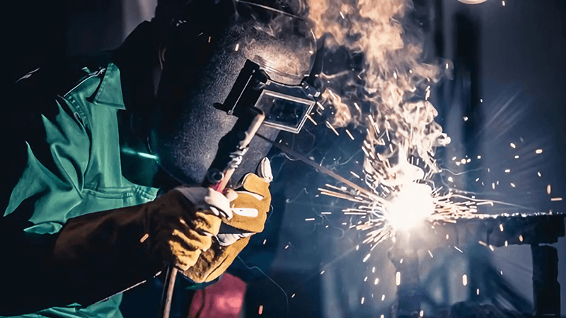 How Traditional Welding Works.