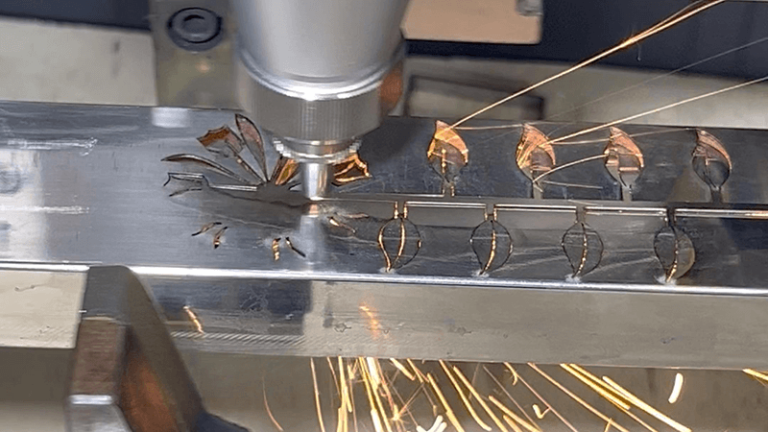 Raytools Laser Cutting Aluminum Tube