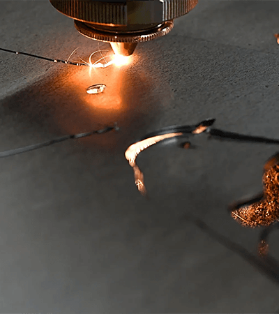 Laser cutting carbon steel plate with fiber technology