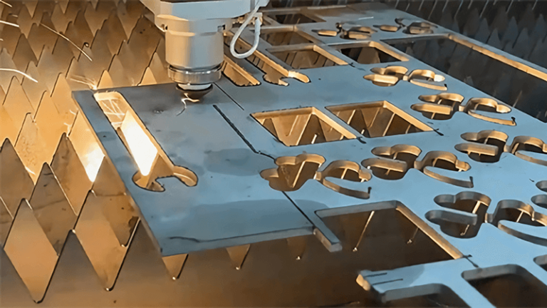 Laser cutting aluminum plate with high power