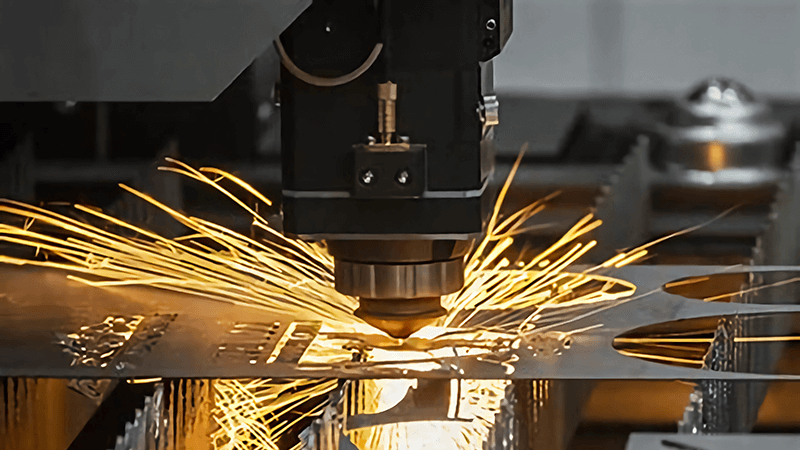 fiber laser cutting machine in action